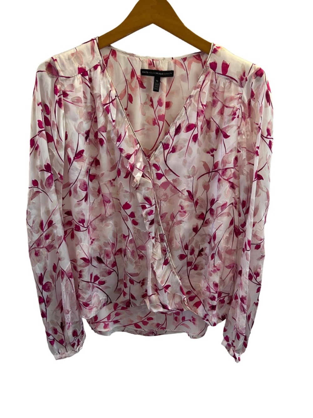 👚 White House Black Market Gorgeous Pink Floral Wrap Blouse Size 12